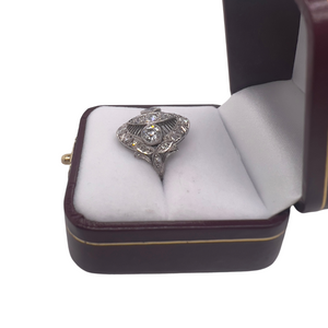 EDWARDIAN PLATINUM AND DIAMOND RING