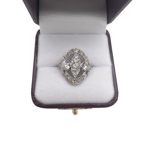 EDWARDIAN PLATINUM AND DIAMOND RING