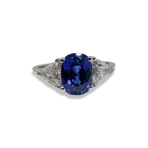 CONTEMPORARY 2.57CT SAPPHIRE AND DIAMOND RING