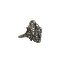 EDWARDIAN PLATINUM AND DIAMOND RING