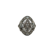 EDWARDIAN PLATINUM AND DIAMOND RING