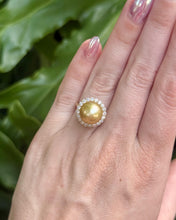 Vintage 18k Yellow Gold South Sea Golden Pearl Diamond Halo Ring
