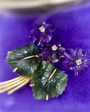 Vintage 14k Yellow Gold Floral Carved Gemstone Brooch