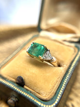 Vintage 3.01 Carat Colombian Emerald Ring GIA 14K Yellow Gold