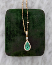 Contemporary 2.48 Carat Colombian Emerald Necklace GIA 18K Yellow Gold