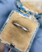 Vintage 18k White Gold Engraved Band Size 7
