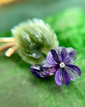 Vintage 14k Yellow Gold Carved Amethyst and Jade Brooch