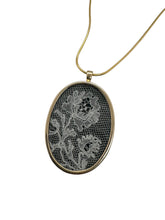 Unique Vintage Lace Pendant Necklace Yellow Gold