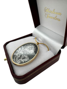 Unique Vintage Lace Pendant Necklace Yellow Gold