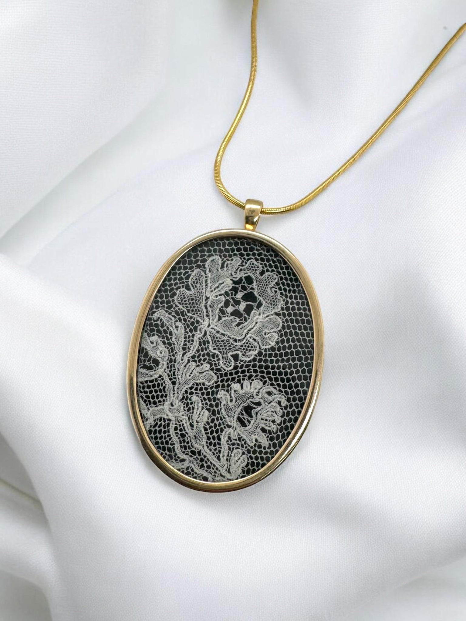 Unique Vintage Lace Pendant Necklace Yellow Gold Heirloom Jewelers