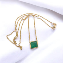Contemporary 2 Carat Emerald Necklace 18K Yellow Gold