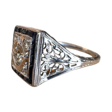 Vintage Art Deco Diamond & Sapphire Filigree Ring