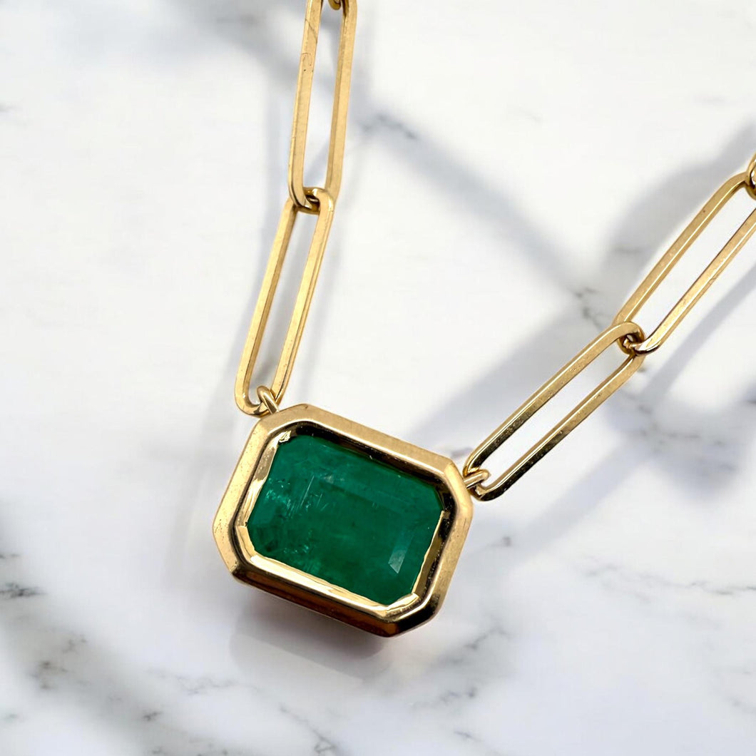 Paperclip Style Bezel Set Emerald Necklace 14K Yellow Gold