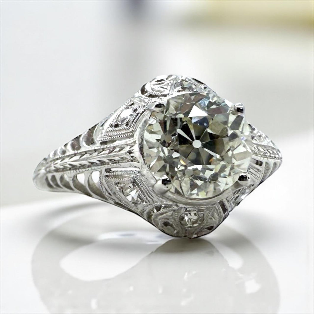 Vintage Edwardian Era 1.5 Carat Diamond Platinum Engagement Ring