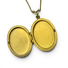Vintage Engraved Locket & Chain 14K Yellow Gold
