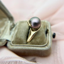Vintage Black Pearl Solitaire Ring 14K Yellow Gold