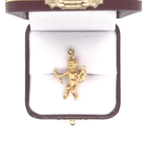 VINTAGE MID CENTURY 18K GOLD CUPID CHARM
