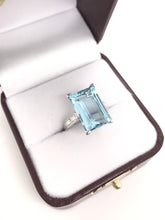 MID CENTURY 6.87 CARAT AQUAMARINE DIAMOND AND PLATINUM COCKTAIL RING