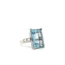 MID CENTURY 6.87 CARAT AQUAMARINE DIAMOND AND PLATINUM COCKTAIL RING