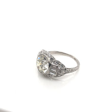 ANTIQUE ART DECO 3.20 CARAT DIAMOND PLATINUM RING