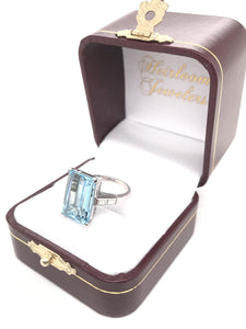 MID CENTURY 6.87 CARAT AQUAMARINE DIAMOND AND PLATINUM COCKTAIL RING