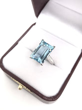 MID CENTURY 6.87 CARAT AQUAMARINE DIAMOND AND PLATINUM COCKTAIL RING