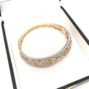 CONTEMPORARY ESTATE DIAMOND FILIGREE BANGLE BRACELET