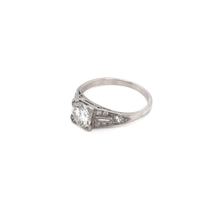 ART DECO 0.94 CARAT DIAMOND AND PLATINUM RING