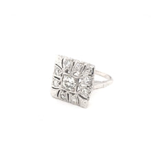 RETRO DIAMOND CLUSTER RING