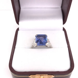 ART DECO 5.63 CARAT CEYLON SAPPHIRE AND DIAMOND PLATINUM RING