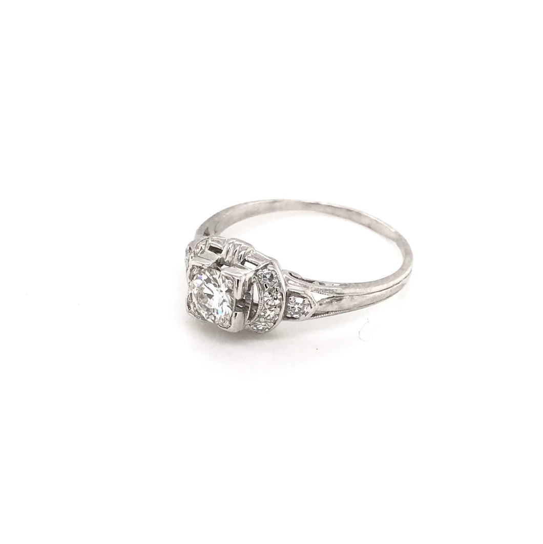 ANTIQUE 0.35 CARAT PLATINUM DIAMOND RING
