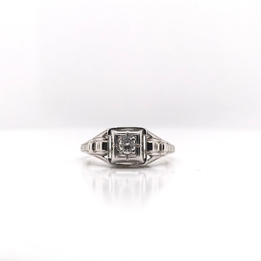 ART DECO FILIGREE RING WITH DIAMOND ACCENT