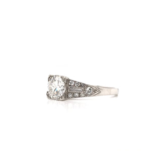ART DECO 0.94 CARAT DIAMOND AND PLATINUM RING