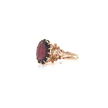 VICTORIAN ROSE GOLD AND GARNET RING
