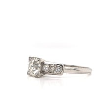 MID CENTURY 0.90 CARAT DIAMOND SOLITAIRE STYLE PLATINUM RING