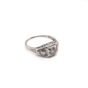 ART DECO FILIGREE RING WITH DIAMOND ACCENT