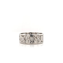 ANTIQUE PLATINUM AND DIAMOND FILIGREE INFINITY BAND