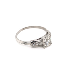 MID CENTURY 0.90 CARAT DIAMOND SOLITAIRE STYLE PLATINUM RING
