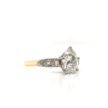 0.95 CARAT PEAR CUT DIAMOND SOLITAIRE STYLE RING