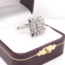 RETRO DIAMOND CLUSTER RING