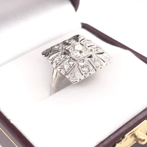 RETRO DIAMOND CLUSTER RING