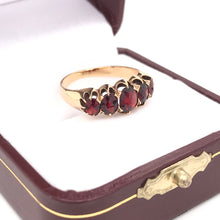 VICTORIAN GRADUATED GARNET RING