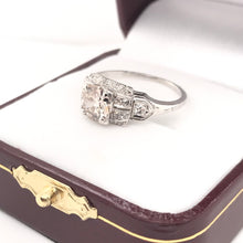 ART DECO 1.10 CARAT DIAMOND PLATINUM RING