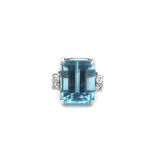 VINTAGE MID CENTURY SANTA MARIA AQUAMARINE AND DIAMOND COCKTAIL RING