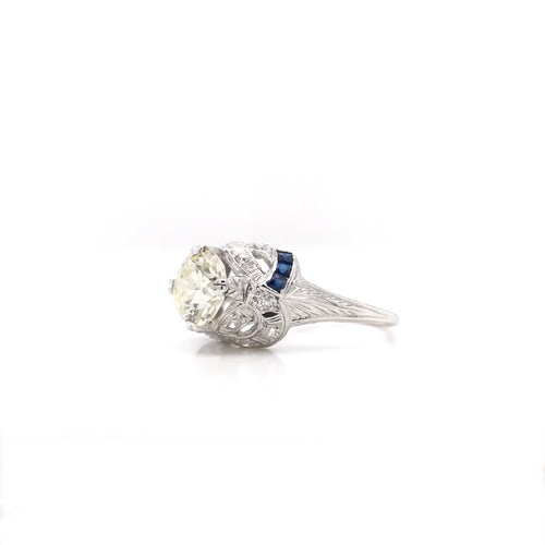 ANTIQUE ART DECO 1.50 CARAT DIAMOND AND SAPPHIRE PLATINUM FILIGREE RING