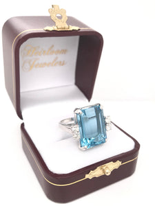 VINTAGE MID CENTURY SANTA MARIA AQUAMARINE AND DIAMOND COCKTAIL RING