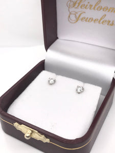 1/2 CARAT DTW DIAMOND STUD EARRINGS