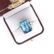VINTAGE MID CENTURY SANTA MARIA AQUAMARINE AND DIAMOND COCKTAIL RING