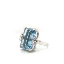 VINTAGE MID CENTURY SANTA MARIA AQUAMARINE AND DIAMOND COCKTAIL RING