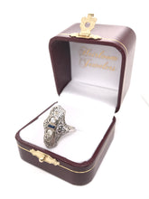 ANTIQUE ART DECO DIAMOND AND SAPPHIRE FILIGREE RING